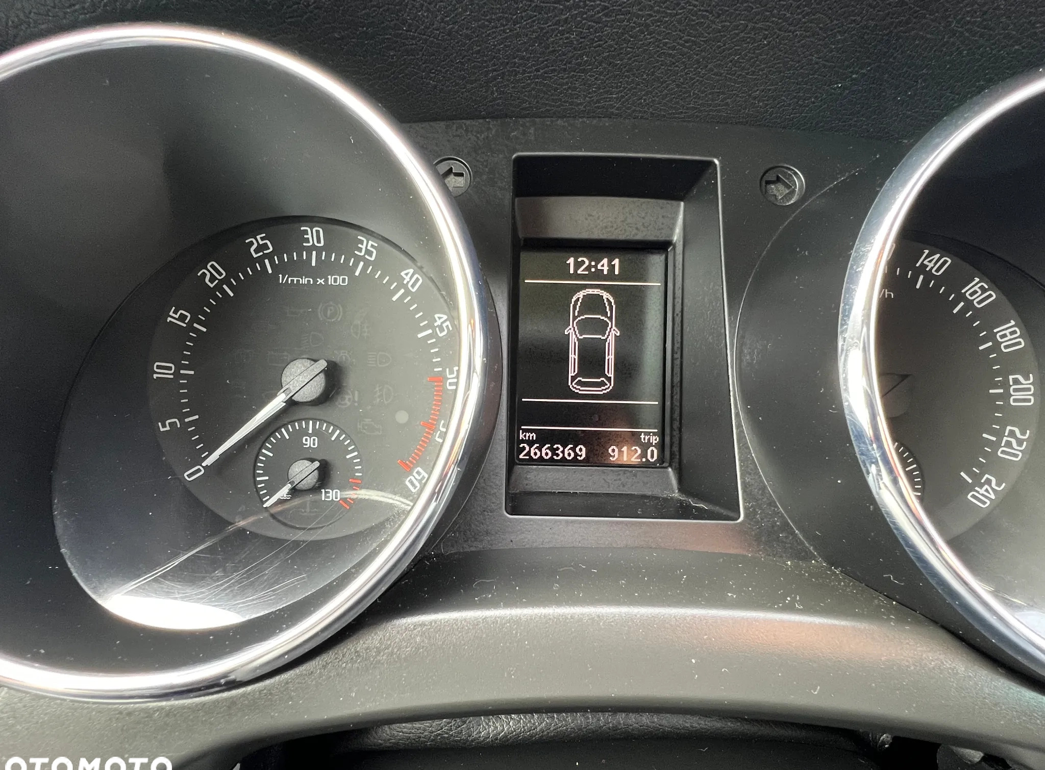 Skoda Yeti cena 28900 przebieg: 260000, rok produkcji 2011 z Radom małe 106